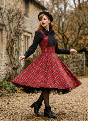 Robe rouge Latz, robe tablier femme S, robe vintage femme Latz, robe Hell Bunny, robe tartan, robe écossaise femme S, robe années 50, surrobe vintage, robe à volants femme S, robe cercle femme, robe rockabilly femme, robe à carreaux femme, robe jupon femme, robe rétro femme, mode vintage femme
